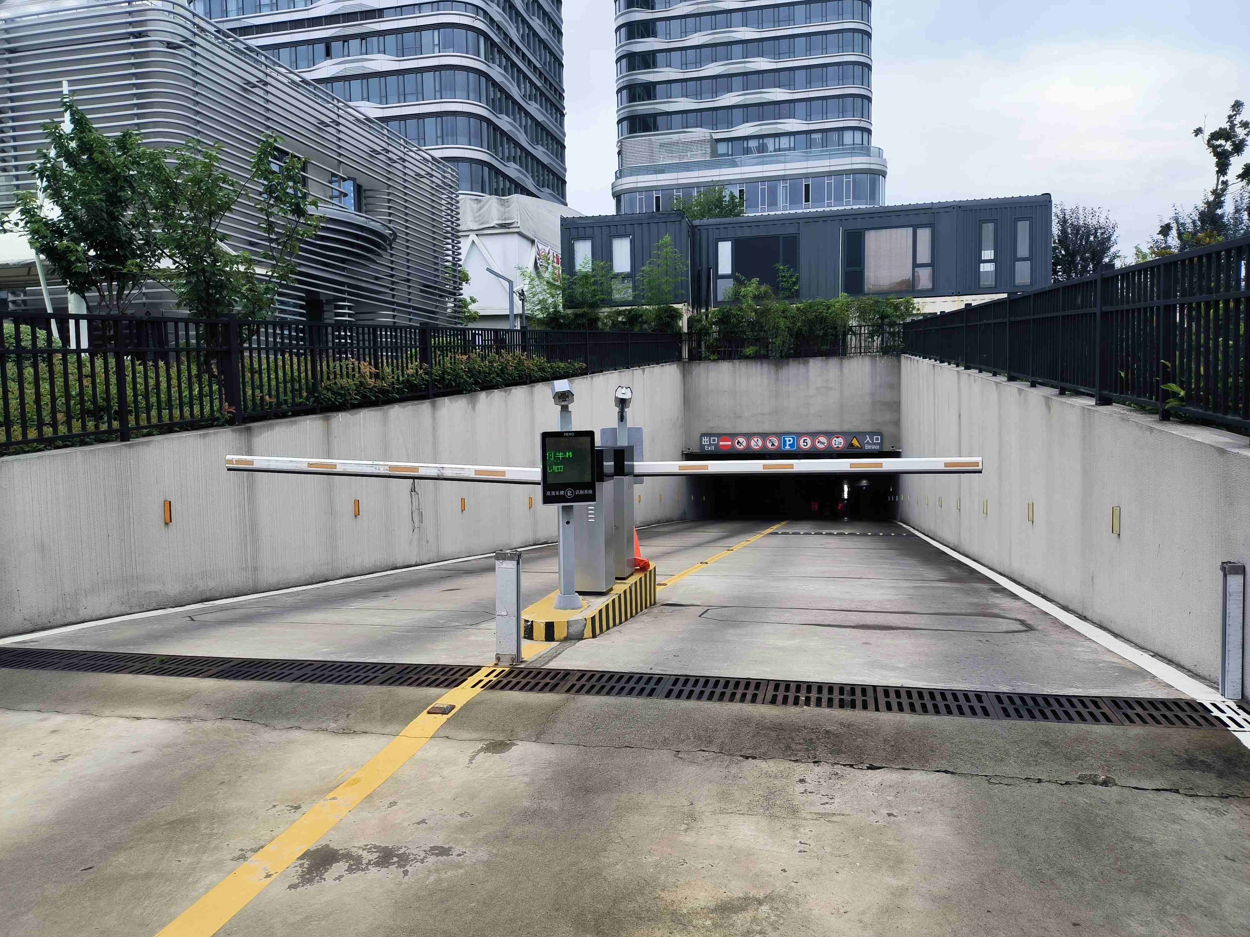 停车场道闸 停车场道闸
